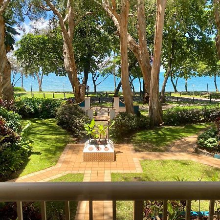 Beachview Apartments At Villa Paradiso Palm Cove Exterior photo