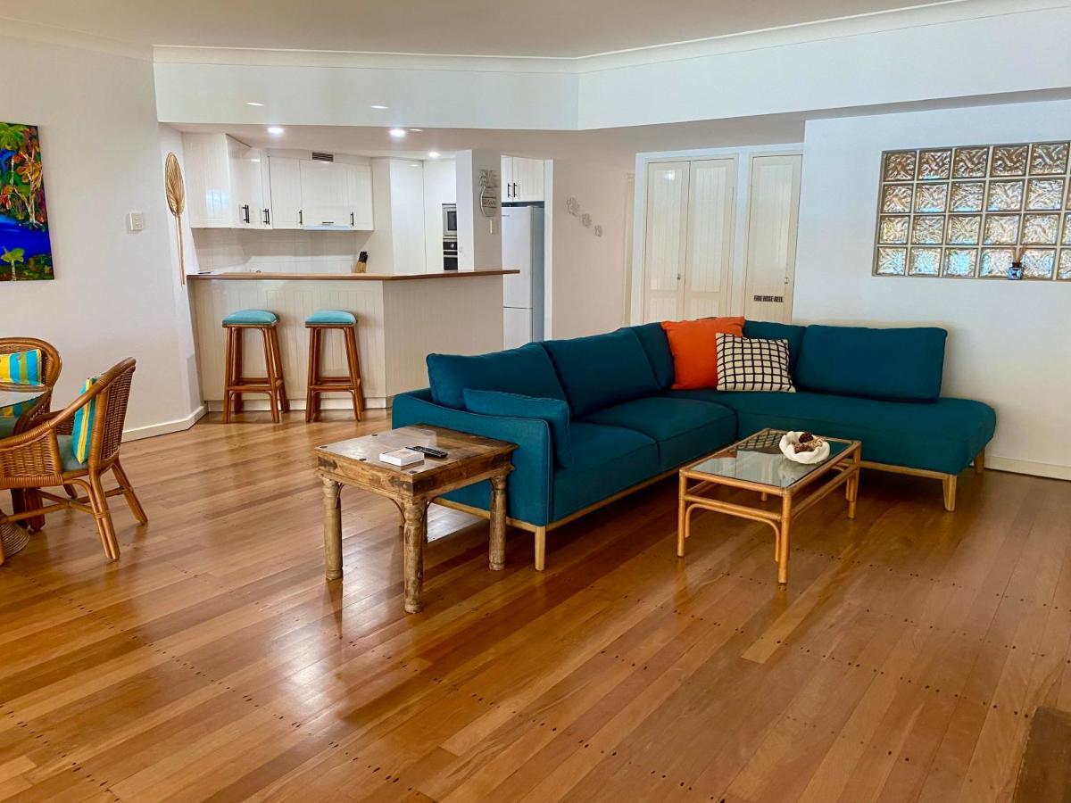 Beachview Apartments At Villa Paradiso Palm Cove Exterior photo